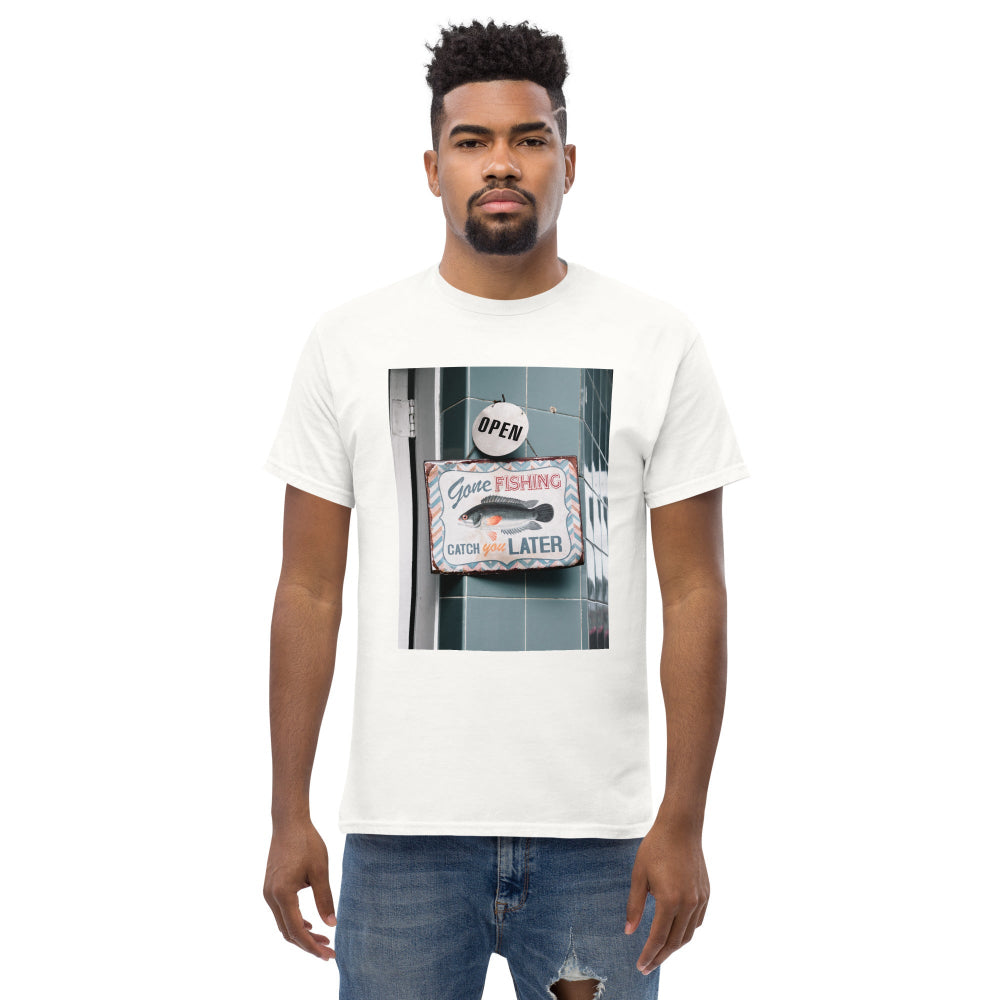 t-shirt-classic-graphic-fishing-store-orange-design-snapnote-streetwear-white-man-front