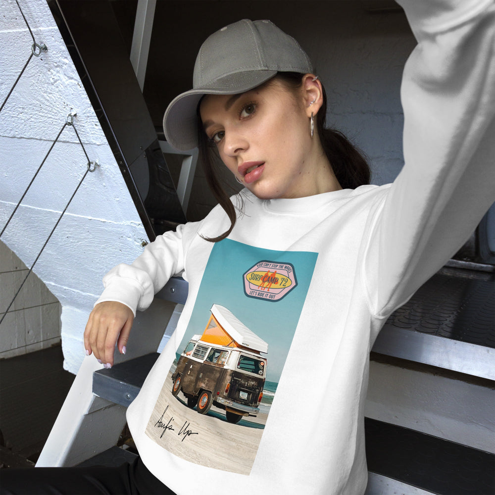 sweatshirt-pullover-camping-surf-blue-design-snapnote-streetwear-white-woman-front