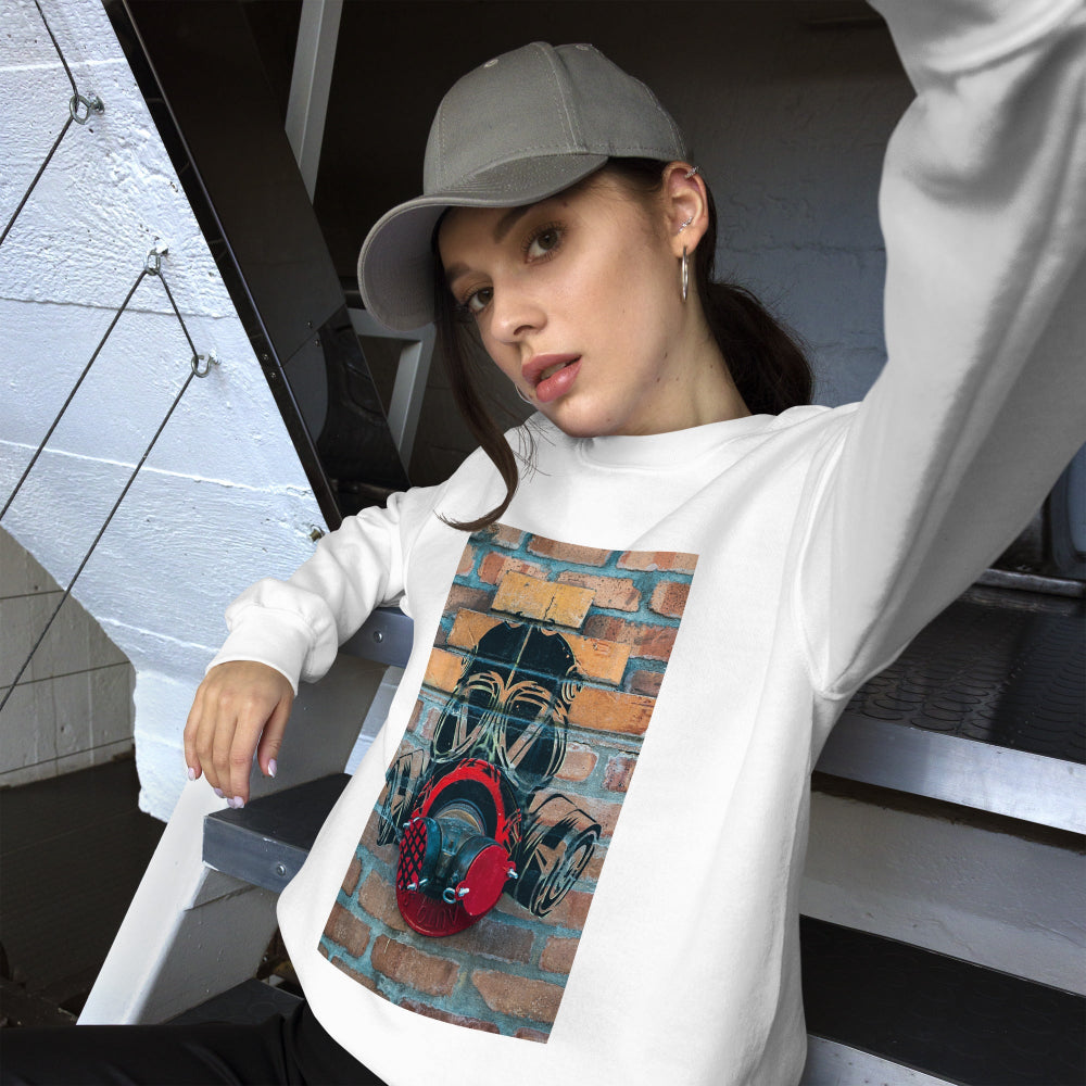 sweatshirt-pullover-gas-mask-graffiti-red-design-snapnote-streetwear-white-woman-front