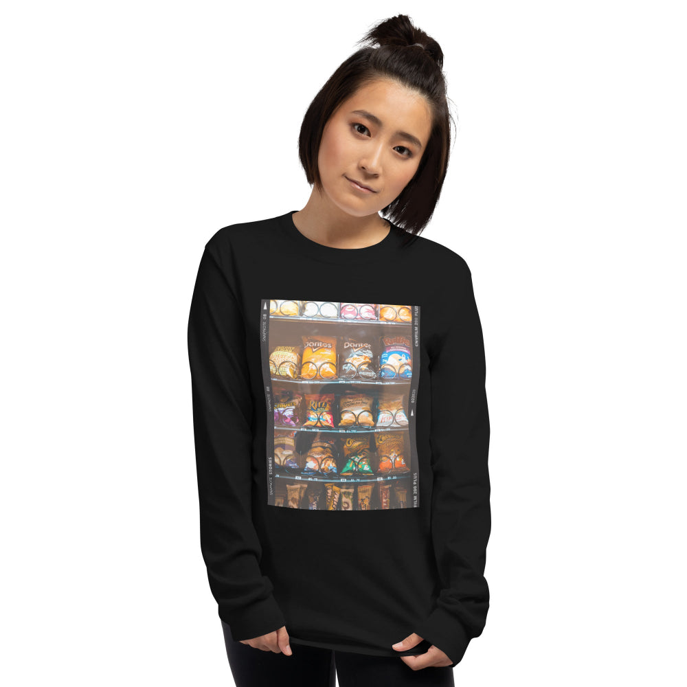 t-shirt-long-sleeves-vending-machine-blue-design-snapnote-streetwear-black-woman-front